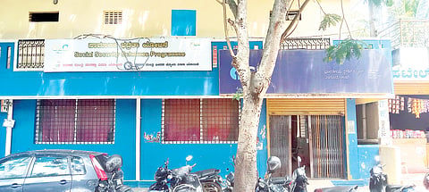 ಆಧಾರ್ ಸೇವಾ ಕೇಂದ್ರ ಇಲ್ಲದೆ ಪರದಾಟ