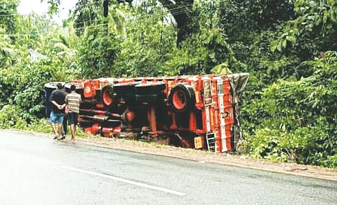 25 YLP-lorry