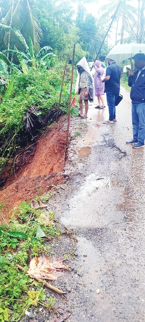 26sirsi2- Hill collaps