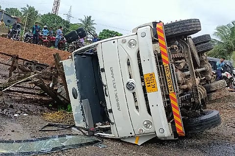 Fertilizer lorry