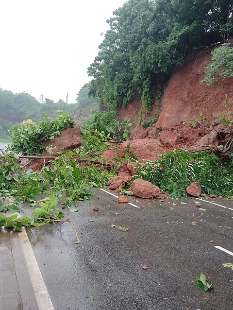 Land slide (1)