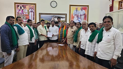 Petition by the delegation of Samyukta Kisan Morcha Mandya