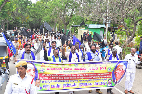 Protest demanding resignation of CM Mandya