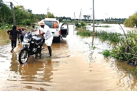 Ukkadagatri-road