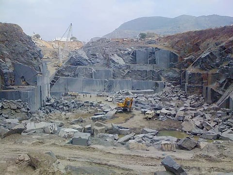 quarry-granite-stone-1358939