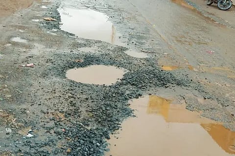Byadagi road colapse