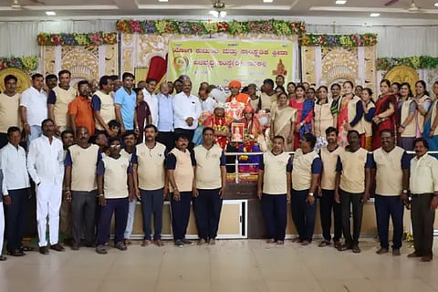 Let everyone develop a spirit of service