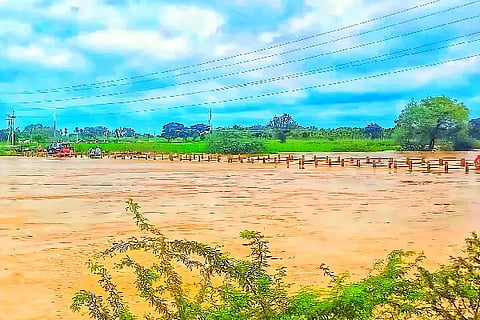 Tungabhadra beyond danger level