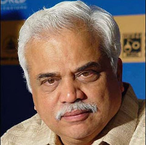 3 Dwd 4 R.V. Deshpande