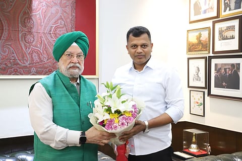 mng-25sep-minister puri