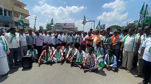 1-10-rama-protest