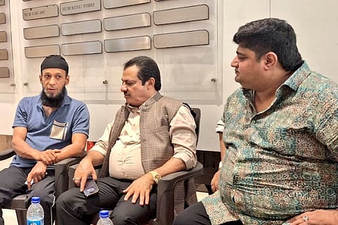 Zameer Ahmed Khan visited the residence of Baba Siddique