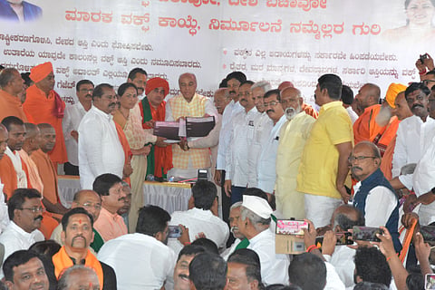 JAGADAMBIKA PAL MANAVI RECIWE