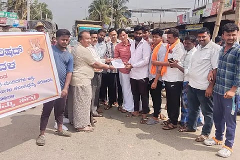 Protest by Vhp, Bajrang Dal