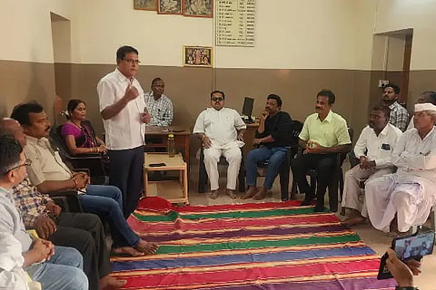 Alamatti, Muddebihal, Talikote, Hunsagi, Yadgiri, New Railway Line, Delegation to People's Representatives, Railway Struggle Committee,