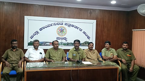 Auto Taxi Drivers Forum Press Conference Mandya