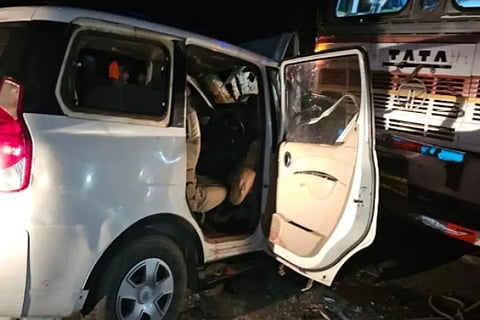 Six end life seven injured after truck collides head-on with SUV in Chhattisgarh Balod