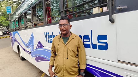 mng--12 Dec Vishal bus