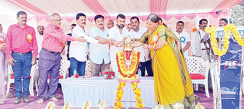 ಚಿತ್ರ 28ಎಸ್ ಡಿ ಪಿ 01.
