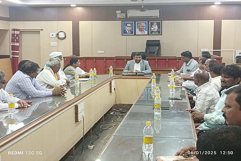 06hvr-01 ADc Meeting