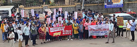 19 MANJU 02