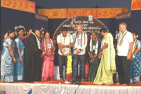 Gur_Sangatane