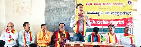 ಹರಪನಹಳ್ಳಿ ಸರ್ಕಾರಿ ಪದವಿ ಪೂರ್ವ ಕಾಲೇಜಿನಲ್ಲಿ ಕಸಾಪ ತಾಲೂಕು ಘಟಕದಿಂದ ಹಮ್ಮಿಕೊಂಡಿದ್ದ ದತ್ತಿ ಉಪನ್ಯಾಸ ಕಾರ್ಯಕ್ರಮದಲ್ಲಿ ಬಿಇಒ ಎಚ್.ಲೇಪಾಕ್ಷಪ್ಪ ಮಾತನಾಡಿದರು. ಸಾಹಿತಿ ಇಸ್ಮಾಯಿಲ್ ಎಲಿಗಾರ್, ಪ್ರಾಚಾರ್ಯ ಎಂ.ಮುಮ್ತಾಜ್, ಕಸಾಪ ತಾಲೂಕು ಘಟಕದ ಗೌರವ ಕಾರ್ಯದರ್ಶಿ ಜಿ.ಮಹಾದೇವಪ್ಪ, ಶಿಕ್ಷಕರಾದ ಎಸ್.ವಿಠೋಬ, ಬಿ.ಜಯಮಾಲತೇಶ್, ಬಿ.ಎಂ.ವಿಶ್ವನಾಥಯ್ಯ, ಲತಾ ರಾಥೋಡ್, ಪಂಪಾನಾಯ್ಕ, ದೇವರಾಜ, ಎ.ಲಕ್ಯಾನಾಯ್ಕ ಇತರರಿದ್ದರು.