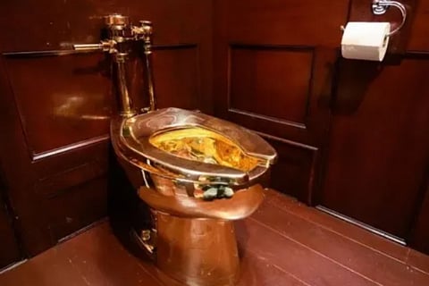 Gold toilet worth stolen in five minutes