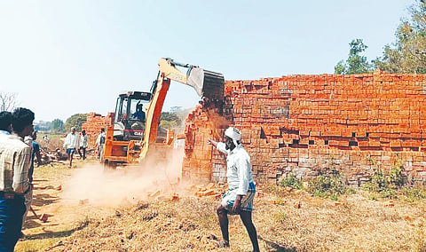 MND JCB