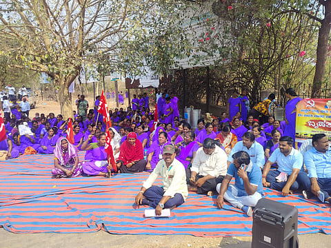 district koppal hostel workers protest