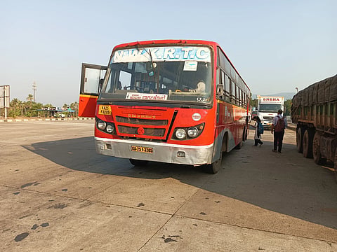Bus (1)