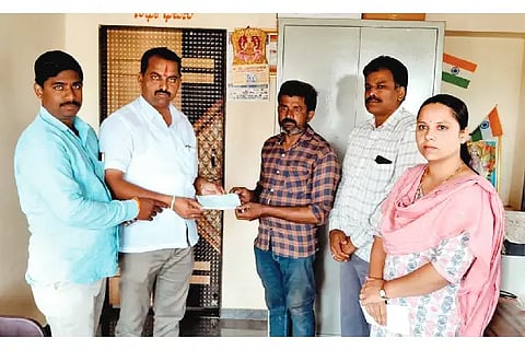 Distribution of incentive funds to students