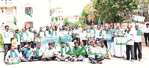 Farmers protest in Mysore demanding support price guarantee