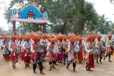 holi