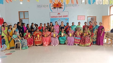 mahila dinacharane