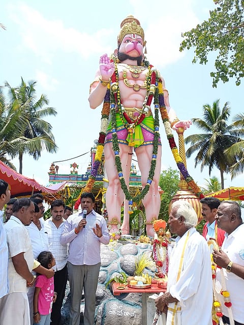 Hanuman idol unveiled in Gantagowdanahalli village Mandya