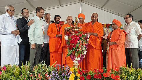 ಪಟ್ಟಣದಲ್ಲಿ ಸಮಾಜ ಸೇವಕ ಮಲ್ಲಿಕಾರ್ಜುನ ಚಾರಿಟಬಲ್ ಟ್ರಸ್ಟ್