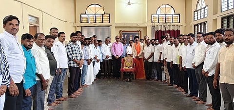 ದೇವದುರ್ಗದ ತಾಲೂಕು ಆಡಳಿತಸೌಧದಲ್ಲಿ ಹೇಮರಡ್ಡಿ ಮಲ್ಲಮ್ಮ ಜಯಂತಿ ಆಚರಿಸಲಾಯಿತು. ರಡ್ಡಿ ಸಮಾಜದ ತಾಲೂಕು ಅಧ್ಯಕ್ಷ ಬುಡ್ಡನಗೌಡ ಪಾಟೀಲ್ ಜಾಗಟಗಲ್, ತಹಸೀಲ್ದಾರ್ ಚನ್ನಮಲ್ಲಪ್ಪ ಘಂಟಿ, ಪ್ರಾಧ್ಯಾಪಕ ಡಾ.ಸುಭಾಶ್ಚಂದ್ರ ಪಾಟೀಲ್ ಇತರರಿದ್ದರು.