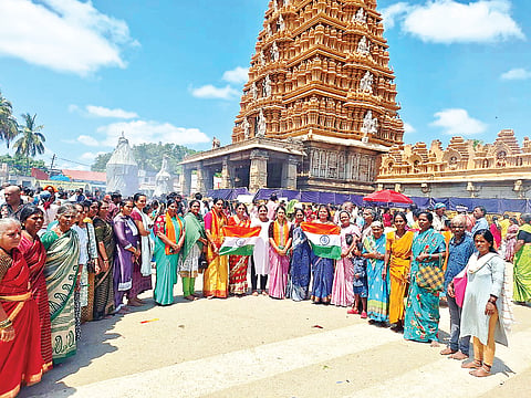 ಯೋಧರ ಆತ್ಮಸ್ಥೈರ್ಯ ಹೆಚ್ಚಿಸುವಂತೆ ಶ್ರೀಕಂಠೇಶ್ವರನಿಗೆ ವಿಶೇಷ ಪೂಜೆ
