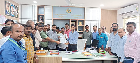 district koppal nrega employees memorandum zp ceo rahul pandey