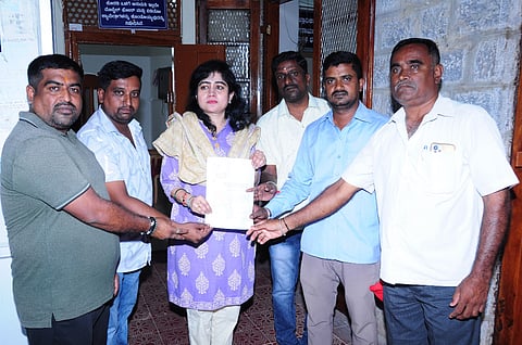 Negligence of officials to create e-accounts Mandya