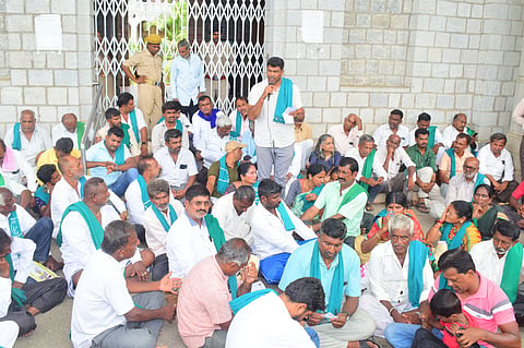 Protest by workers of State Farmers Union Mandya