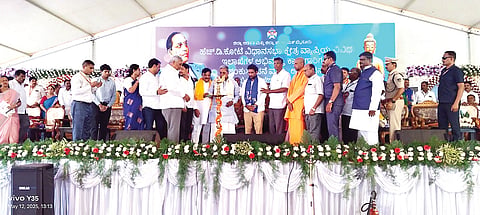 ಮನುಷ್ಯನನ್ನು ಪ್ರೀತಿಸುವುದೇ ನಿಜ ಧರ್ಮ