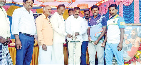 ಜಾಗತಿಕ ಮಟ್ಟದಲ್ಲಿ ಸದ್ದು ಮಾಡುತ್ತಿರುವ ಕ್ರೀಡೆ ಕ್ರಿಕೆಟ್