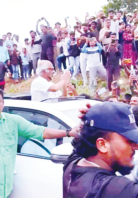 HUN-JUNE-23-5(RAJANIKANTH AT BILIKERE)