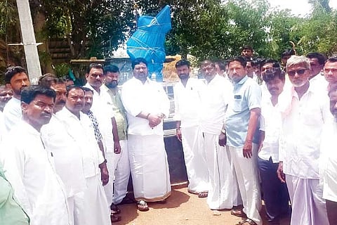 Kanakagiri Kanakadasa idol defaced