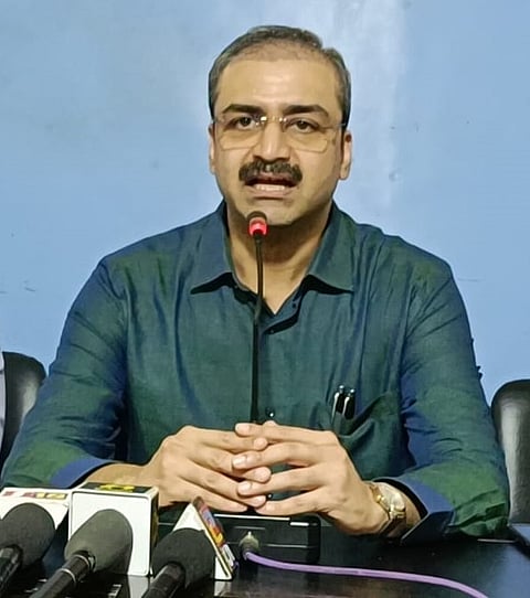 DR AJIT V KULAKARNI