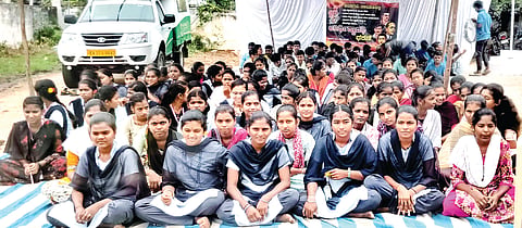 beneficiaries protest