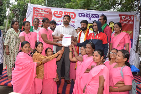 ASHA workers' sit-in ends