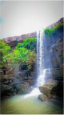The breathtaking Hala Hande Waterfall